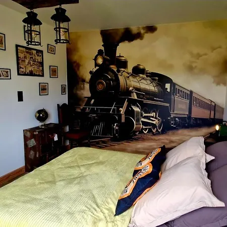 Nyaraló De La Gare - Insolite ! Anould